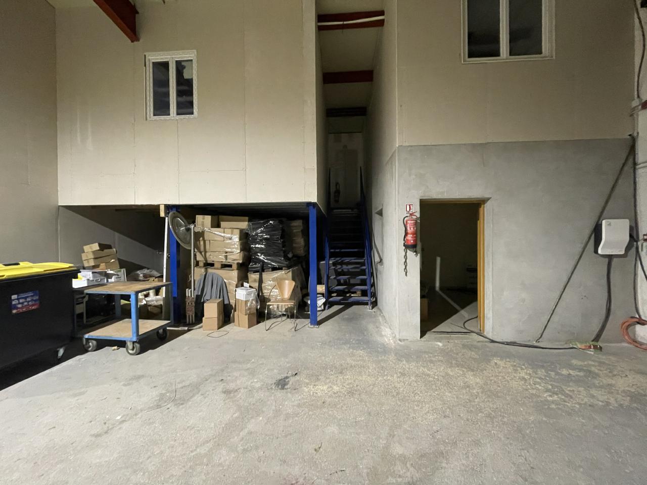 Local d'activité Les Essarts-le-Roi 500m² Location local d'activité Les Essarts-le-Roi Yvelines OLACT2207620 2